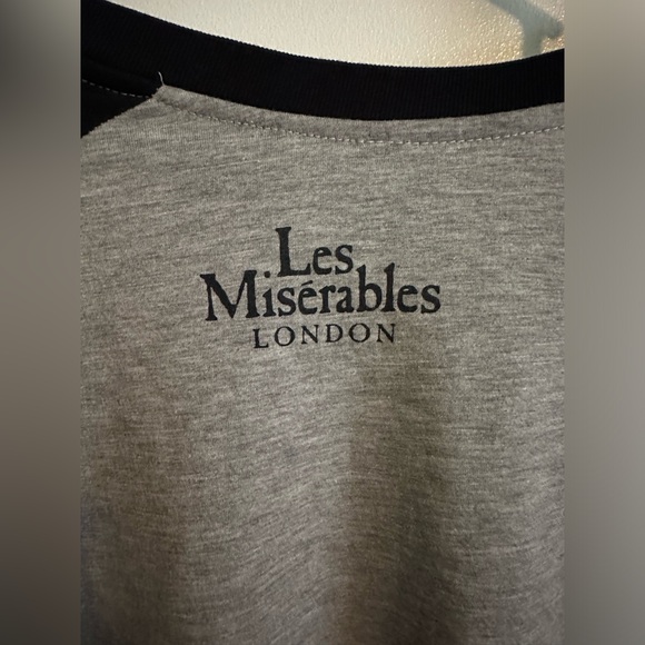 Les Miserable Baseball Shirt from London Show. - Picture 4 of 4
